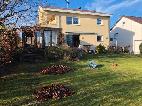 Foto - Freistehendes Einfamilienhaus mit groẞem Garten (Provisionsfrei)