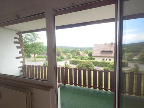 Foto - Gepflegte 2 Zimmer Wohnung mit Balkon, großem Garten optional mit Stellplatz