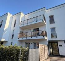 Helle 2-Zimmer-Wohnung mit Einbauküche und Terrasse - Glienicke/Nordbahn