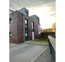 Lingen–Laxten: Attraktive 3-Raum-Dachgeschosswohnung mit Einbauk. - Lingen (Ems) Damaschke