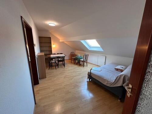 Foto - 3-Zimmer-Dachgeschosswohnung WG in Rödelheim