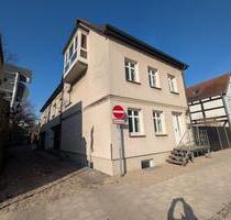 Kompakte 53 m² Altbauwohnung mit Charakter in MFH| 3 Zimmer, EBK, - Neubrandenburg