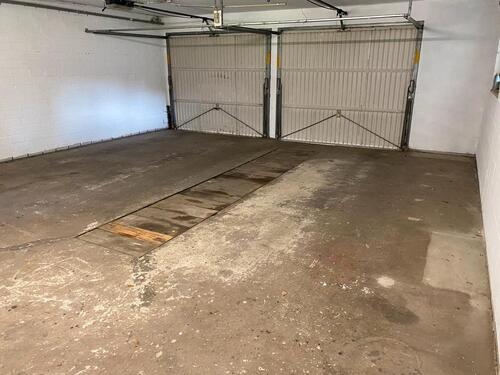 Foto - Doppelgarage mit elektrischen Toren zu vermieten