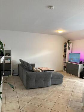 Foto - Geräumige Dachgeschosswohnung mit 4 Zimmern und Südbalkon