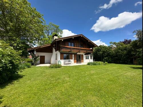 Foto - Einfamilienhaus mit schönen Garten und Bergblick