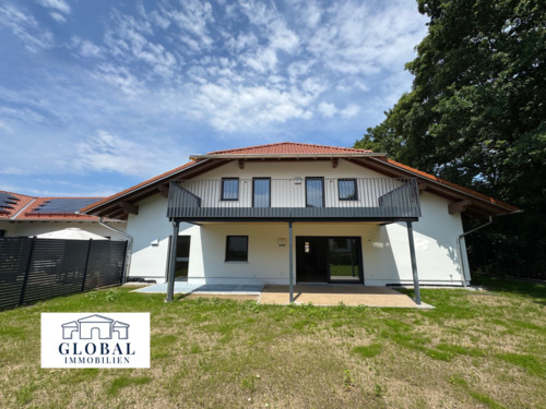 Foto - Sofort einziehen: Kernsanierte 3 Zimmer DG Mietwohnung mit Balkon