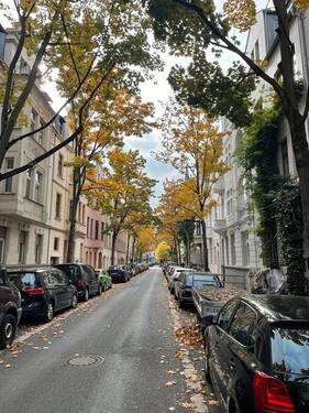 Foto - Köln-Neuehrenfeld. Hochwertige, vollmöblierte 2-Zi.-Whg. Altbau.