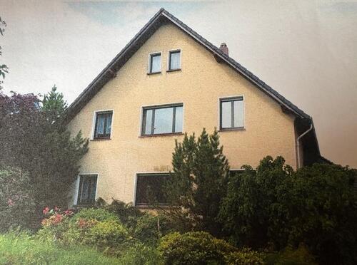 Foto - Zweifamilienhaus mit großem Grundstück für Gartenliebhaber
