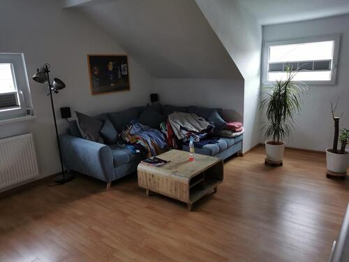 Foto - Mietwohnung (3 Zimmer) mit Stellplatz, Garten und Keller ❗️