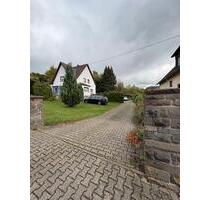 Geräumiges Einfamilienhaus (Mehrfamilienhaus) mit viel Potenzial - Birlenbach