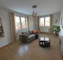 Helle 2-Zi-Wohnung, 50 qm, zentrale Lage, ab 1. April - Hof Altstadt