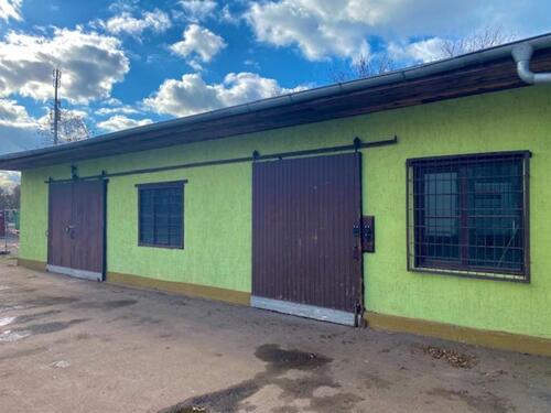 Foto - Große Halle zu vermieten, mitten in Stadtfeld auf geschlossenem Gelände.