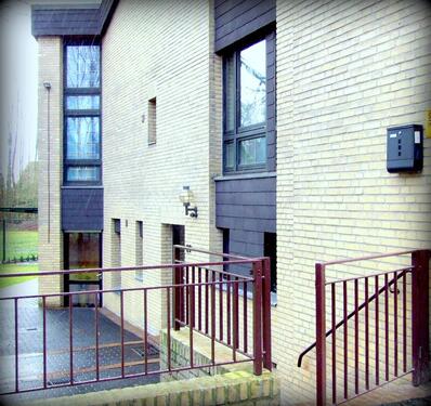 Foto - DUPELHAUSHELFTE GENERATIONSHAUS 3 WOHNUNGEN VOLLMÖBLIERT