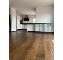 Lichtdurchflutete 4,5 Zimmer Penthouse-Wohnung mit 360°-Balkon - Syke