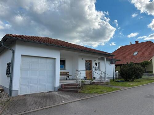 Foto - Einfamilienhaus ca. 150qm mit Garage, PV, Grundstück 491 qm