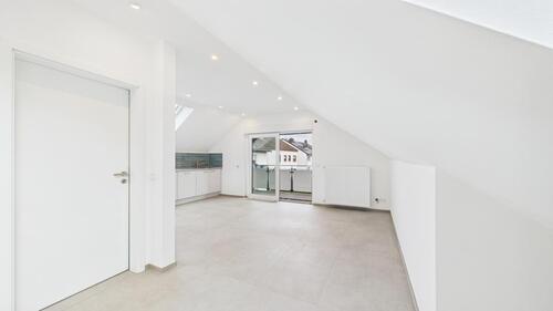 Foto - Erstbezug nach Sanierung - moderne 2-Zimmer-Dachgeschosswohnung mit Balkon zu vermieten