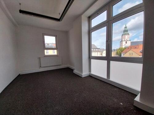 Foto - Büro-Etagen à 150qm ~7,-€qm im REGIOBUS-HAUS am Busbf. Döbeln