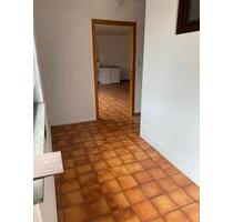 Renovierte Altbauwohnung im EG - 500,00 EUR Kaltmiete, in Ochsenfurt (PLZ: 97199)