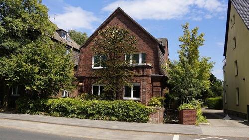 Foto - Charaktervolle Rotklinkervilla in Düsseldorf-Kaiserswerth