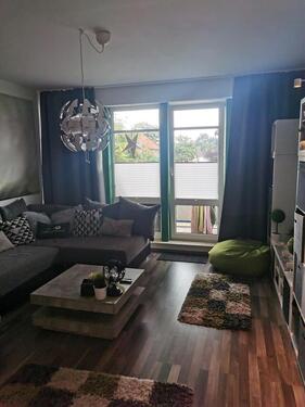 Foto - Helle 1 Zimmer-Wohnung mit Balkon im 1. OG