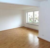 Wunderschöne, renovierte 3 ZKB mit Balkon + Stellplatz - Ruhige Lage in Niestetal-H.