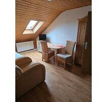 3,5 Zimmer Mietwohnung im DG - 450,00&nbsp;EUR Kaltmiete, ca.&nbsp; 42,00&nbsp;m&sup2; in Teublitz (PLZ: 93158)