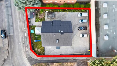 Foto - 10 Zimmer Mehrfamilienhaus, Wohnhaus zum Kaufen in Frankfurt am Main