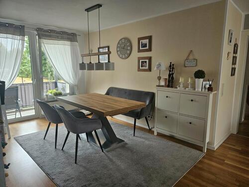 Foto - Sonnige Drei - Zimmerwohnung in schöne Umgebung mit Parkplatz