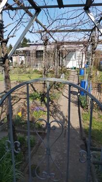 Foto - Kleingarten mit Massivlaube - 3.000,00&nbsp;EUR Kaltmiete, ca.&nbsp; 0,00&nbsp;m&sup2;