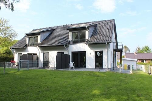 Foto - Große Wohnung in Doppelhaushälfte zu vermieten!