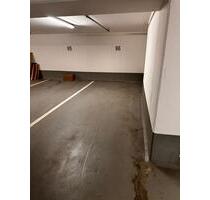 Tiefgaragenstellplatz zu vermieten - München Moosach