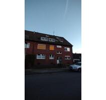 75 qm Dachgeschosswohnung, Einzelgarage und Garten in OB - Heide - Oberhausen Osterfeld