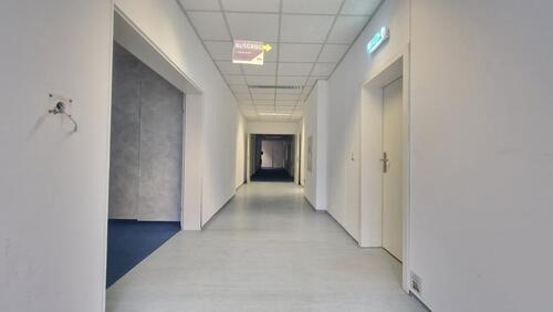 Foto - Stufenlose BüroPraxiseinheit mit Flexibler Gestaltung in Bensheim zu vermieten.