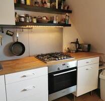 Charmante, voll möblierte Dachgeschosswohnung zur Untermiete in S - Rheinau