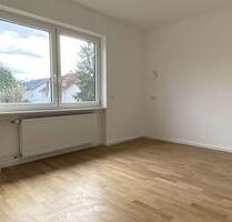 Ihr neues zu Hause in Mörfelden: 2-Zimmer-Erdgeschosswohnung mit Balkon und Einbauküche - Mörfelden-Walldorf