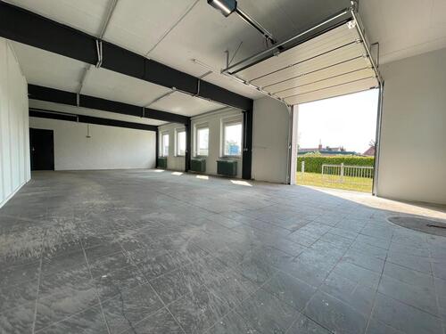 Foto - Rampenlager mit Büroflächen Karlshof