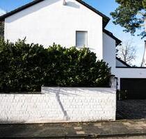 Gehobenes Einfamilienhaus in Düsseldorf in unmittelbarer Nähe zum Unterbacher See
