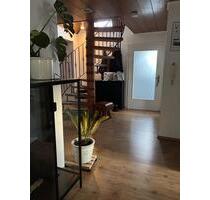 Ruhige 2-Zimmer Dachgeschosswohnung mit Balkon - Osnabrück Nahne