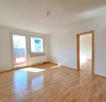 Helle 2-Zimmer-Wohnung mit Sonnenbalkon direkt am Zentrum - Plauen