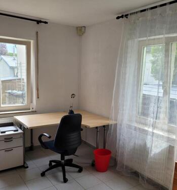 Foto - Möbliertes Nichtraucher-Zimmer im Wohnhaus mit Internet & Garten