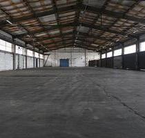 Lagerhalle mit Büro und Küche in Langgöns