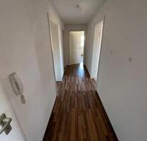 3 Zi. Wohnung in Großheirath,Balkon+Garten+Einbauküche-Erdgeschoß