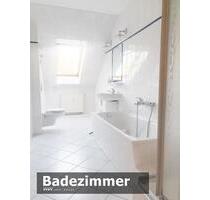 Zentrumsnah und Schick! 4-Raum Maisonette, mit Tageslichtbad, Südbalkon und Galerie. - Zwickau