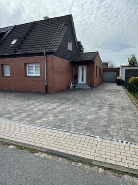 Foto - Modernisiertes DHH mit Wintergarten, großem Garten