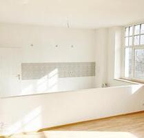 ***SCHÖNE, HELLE 3-RAUMWOHNUNG MIT OFFENER KÜCHE IM ZENTRUM VON RIESA*** zu vermieten