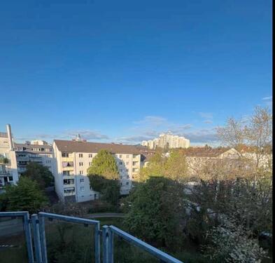 Foto - 2 Zimmer Dachgeschoßwohnung zur Miete in Frankfurt am Main
