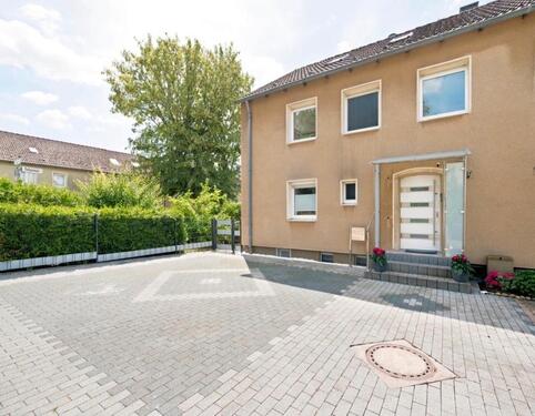 Foto - Modernes Reihenendhaus - Terrasse - Stellplatz „Provisionsfrei“