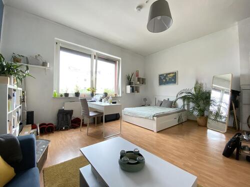 Foto - Helles WG-Zimmer in zentraler Lage