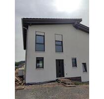 Haushälfte Doppelhaushälfte zu Vermieten - Buchen (Odenwald)