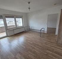 Helle 2-Zimmmer Wohnung mit Balkon - Mörfelden-Walldorf